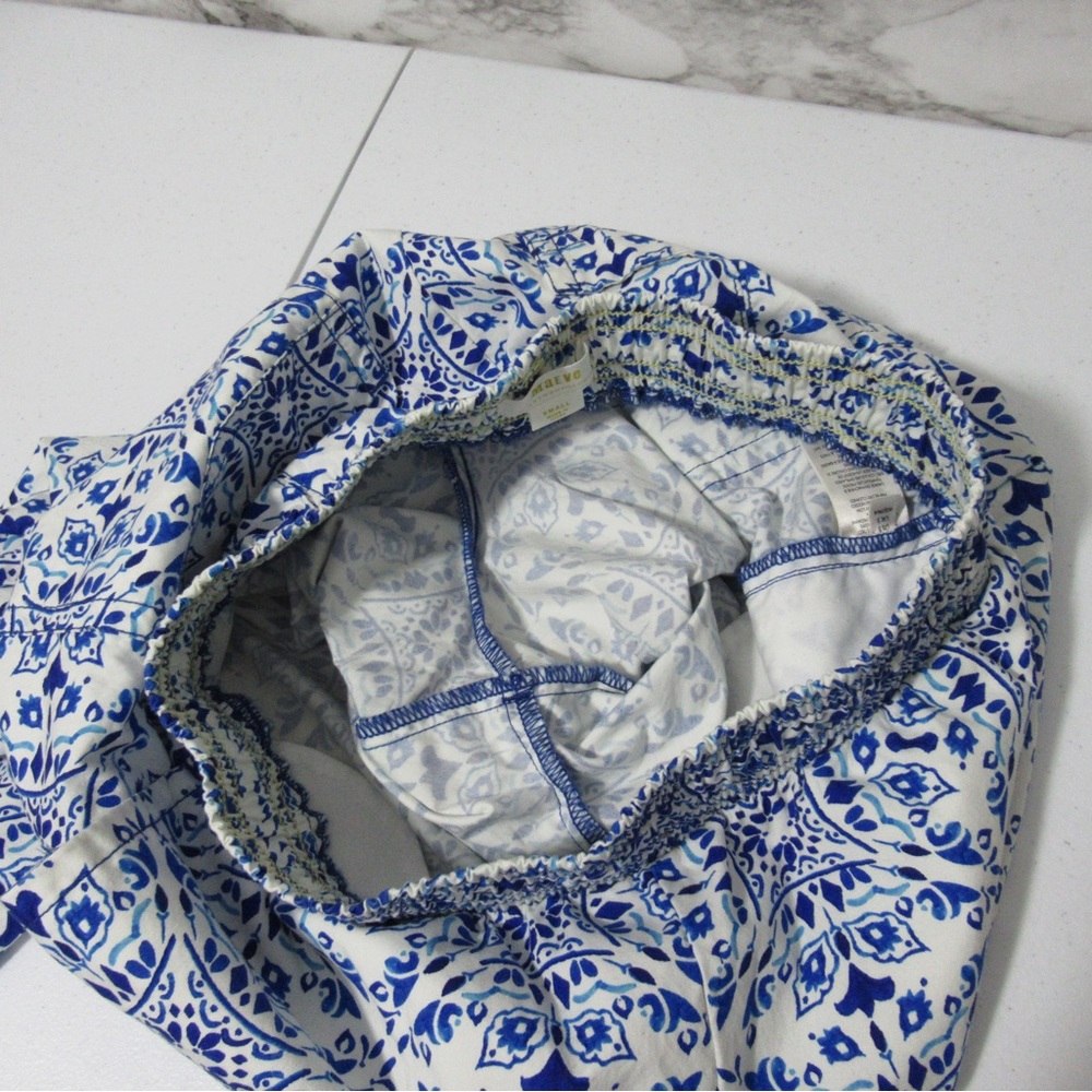 Maeve by Anthropologie Wide Leg Cropped Blue and White Printed Pants Size Small - Picture 9 of 17